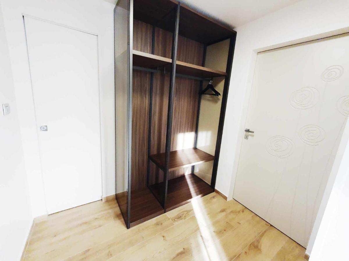 New Ana Design City Center Apartments Pula Exterior foto
